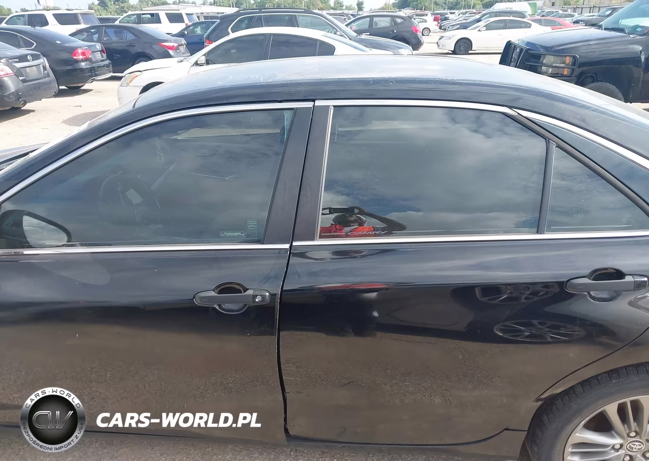 2015 Toyota Camry Se VIN:4T1BF1FK6FU888532 - 14