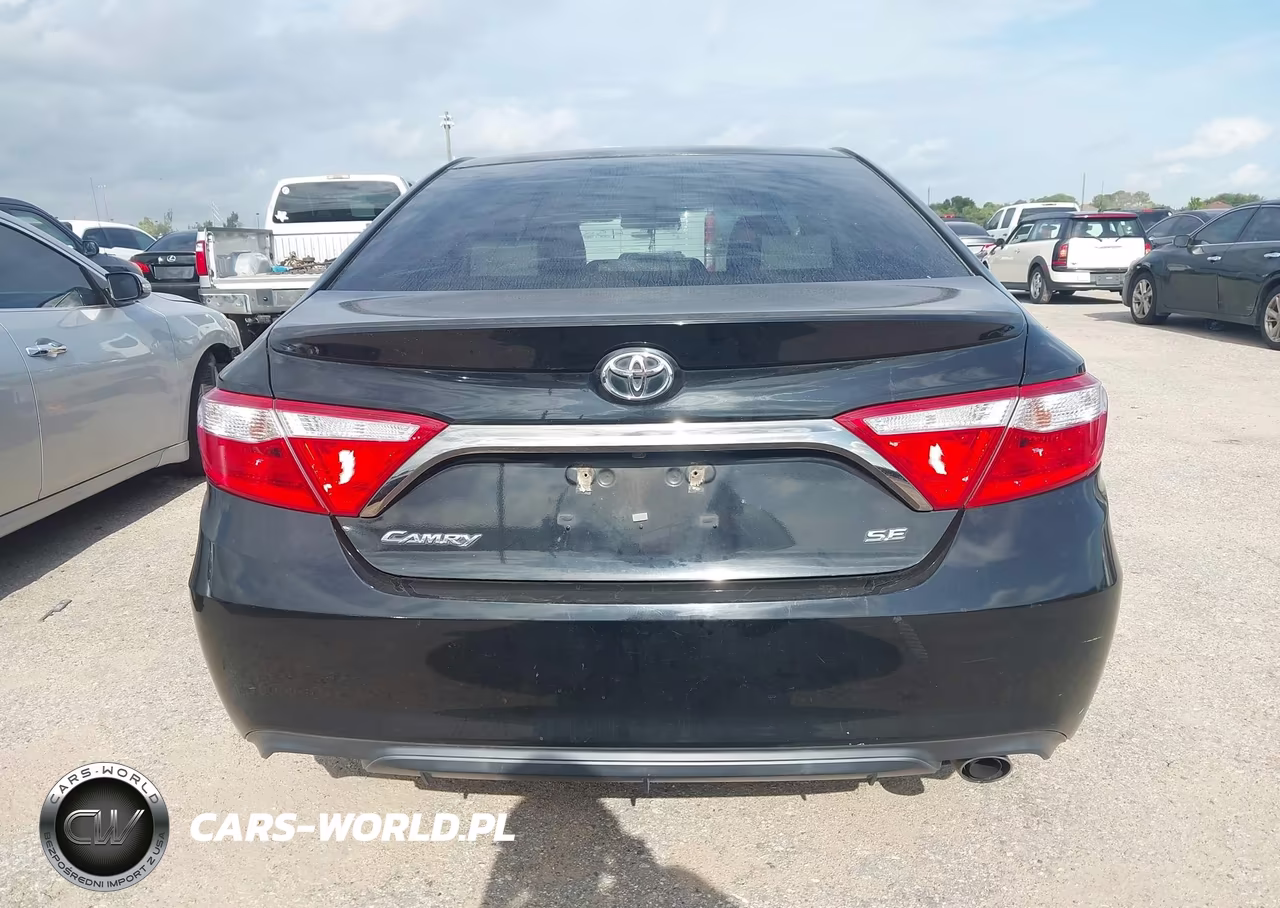 2015 Toyota Camry Se VIN:4T1BF1FK6FU888532 - 16