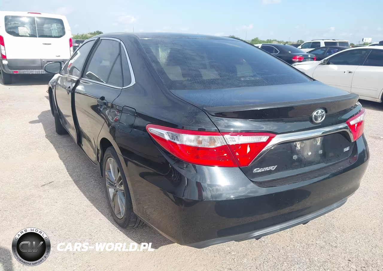 2015 Toyota Camry Se VIN:4T1BF1FK6FU888532 - 3