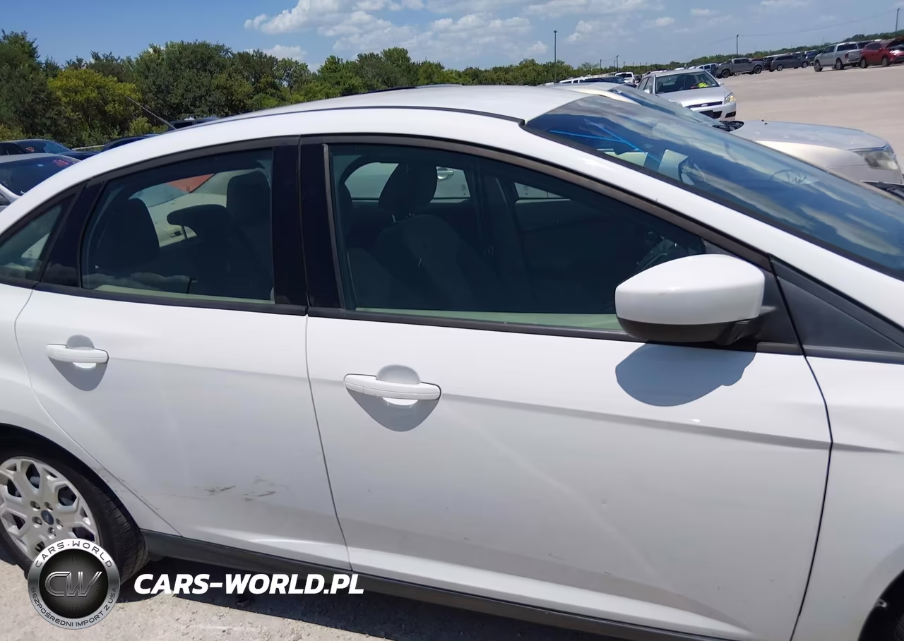 2012 Ford Focus Se VIN:1FAHP3F22CL455899 - 13
