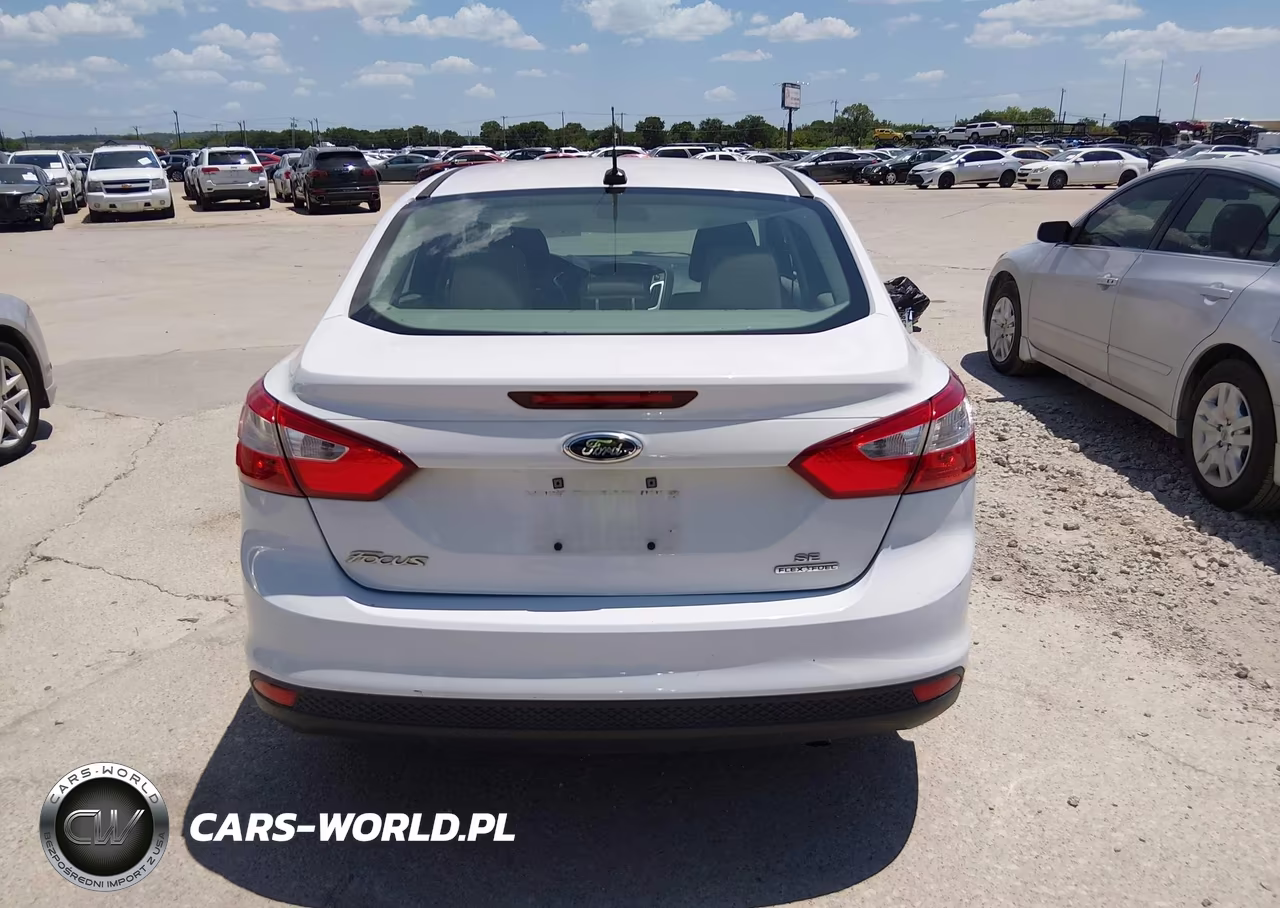 2012 Ford Focus Se VIN:1FAHP3F22CL455899 - 16