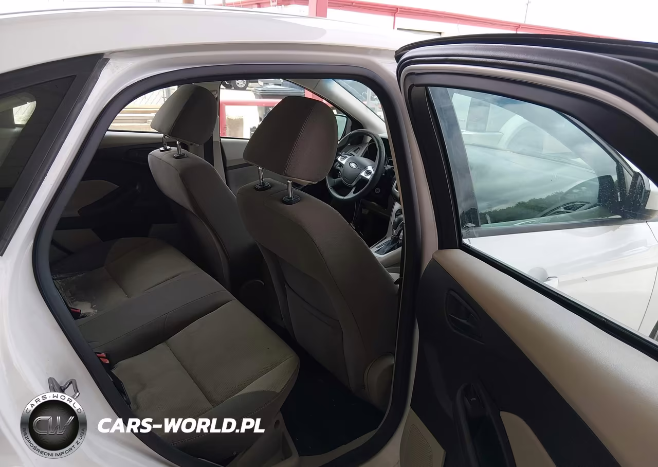 2012 Ford Focus Se VIN:1FAHP3F22CL455899 - 8