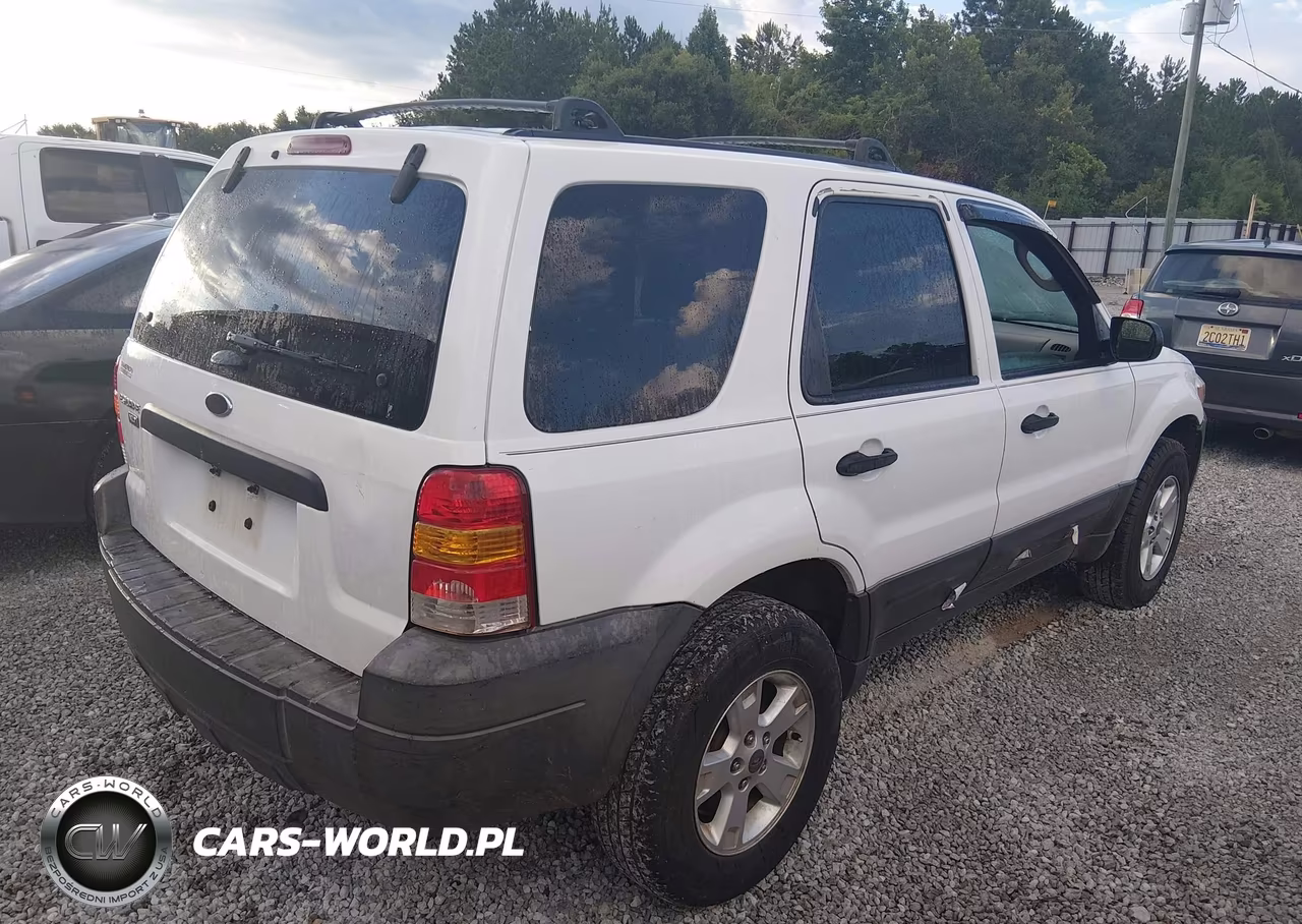 2005 Ford Escape Xlt VIN:1FMYU931X5KA34812 - 4