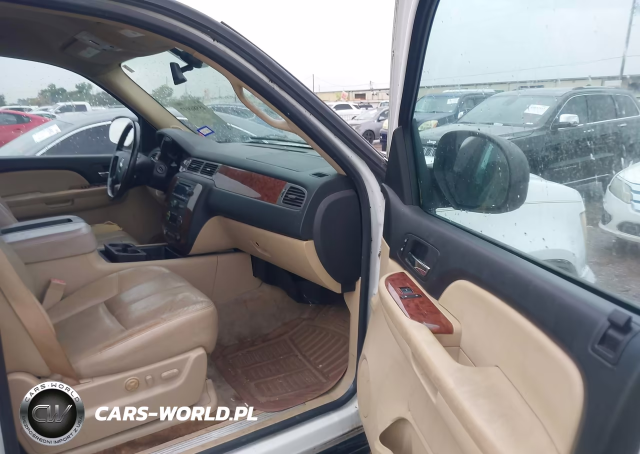2008 Chevrolet Suburban 1500 Lt VIN:3GNFC16J18G132772 - 5