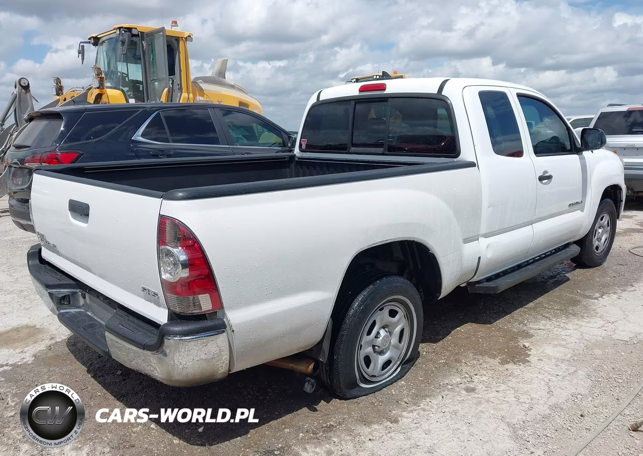 2014 Toyota Tacoma VIN:5TFTX4CN5EX047112 - 4