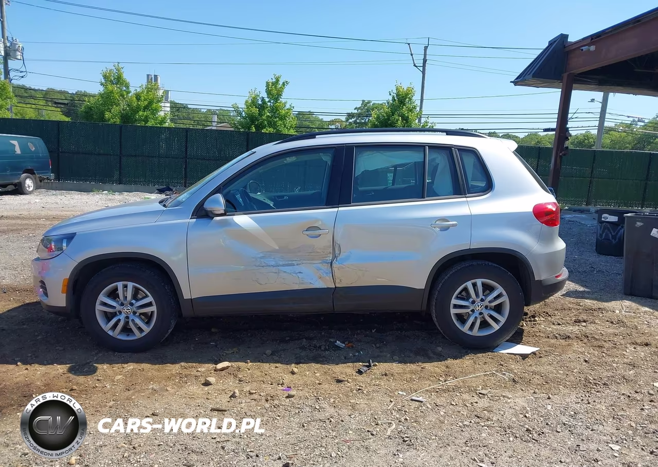 2016 Volkswagen Tiguan S VIN:WVGBV7AX3GW541240 - 14