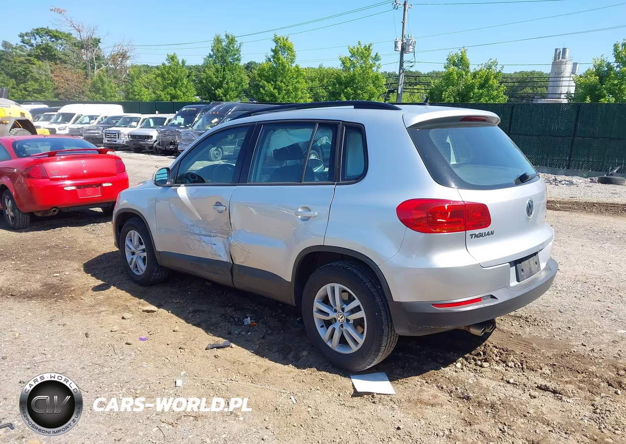 2016 Volkswagen Tiguan S VIN:WVGBV7AX3GW541240 - 3