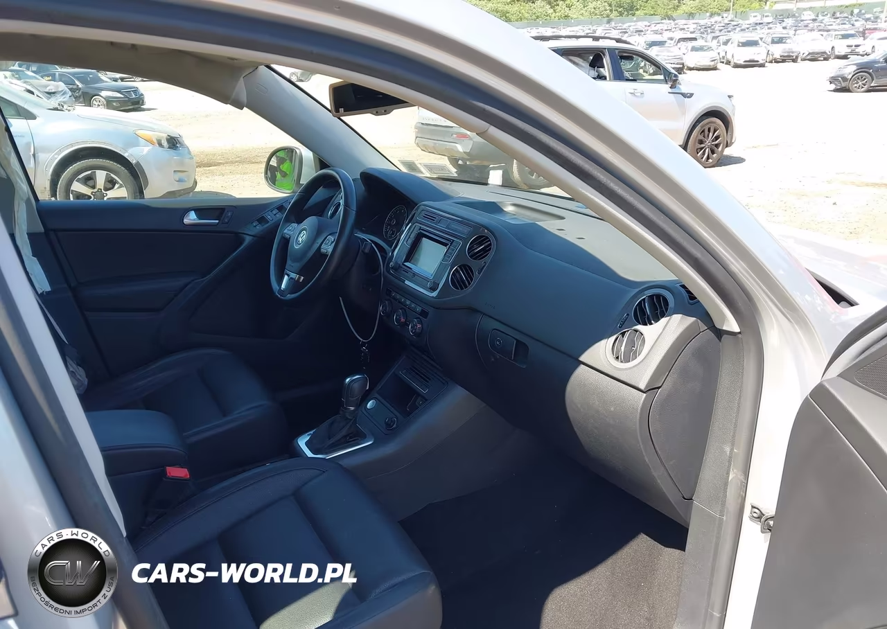 2016 Volkswagen Tiguan S VIN:WVGBV7AX3GW541240 - 5
