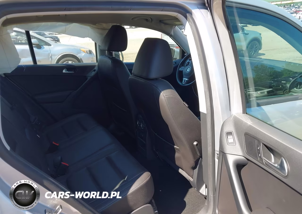 2016 Volkswagen Tiguan S VIN:WVGBV7AX3GW541240 - 8