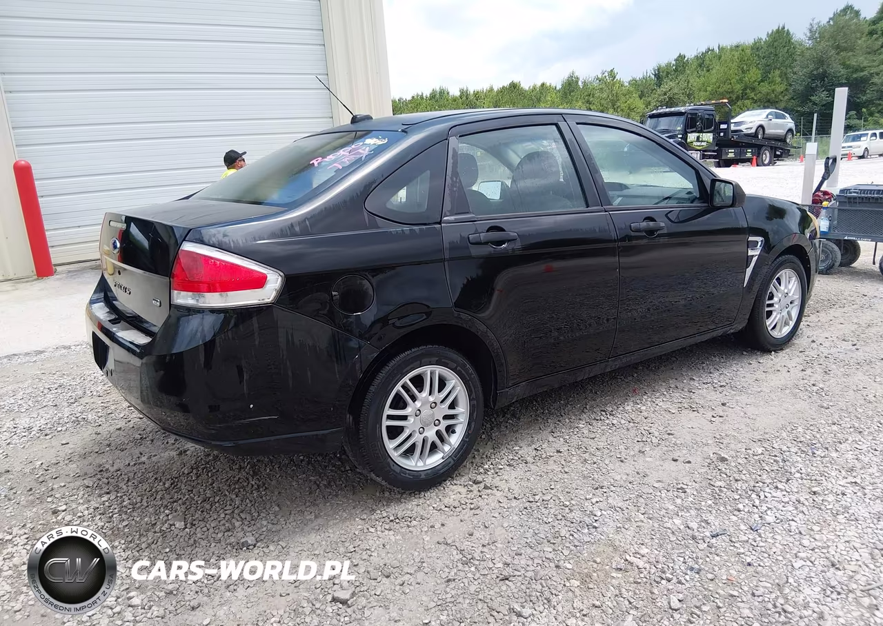 2008 Ford Focus Se-Ses VIN:1FAHP35N08W270915 - 4