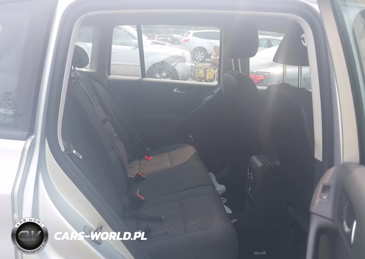 2011 Volkswagen Tiguan S VIN:WVGAV7AX2BW527172 - 8