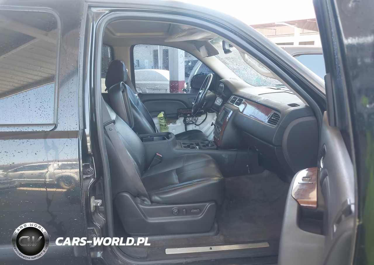 2008 Chevrolet Suburban 1500 Ltz VIN:1GNFC16J48R132717 - 5