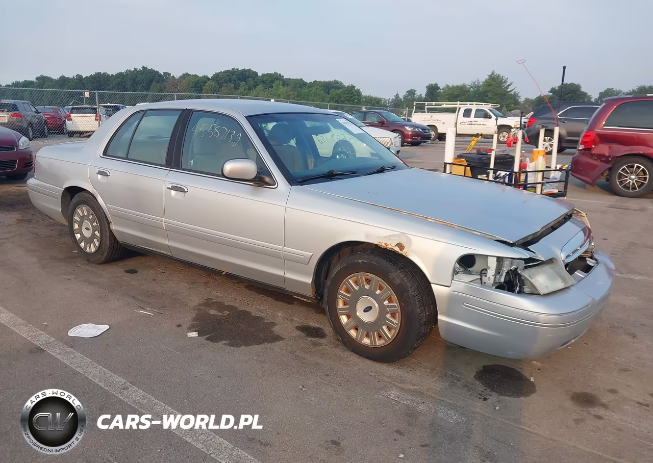 2003 Ford Crown Victoria Standard