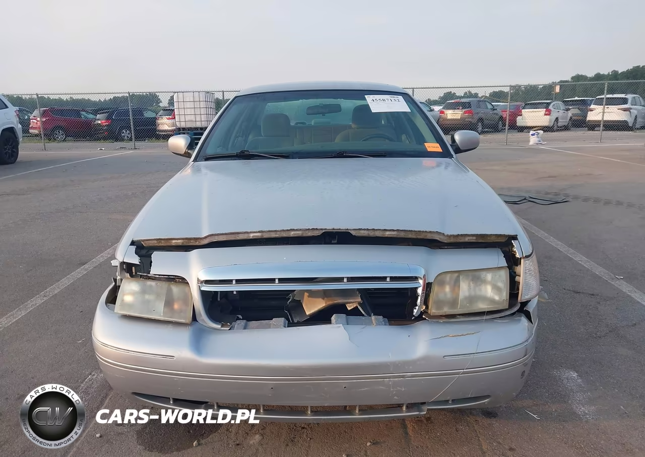 2003 Ford Crown Victoria Standard VIN:2FAFP73WX3X149364 - 12