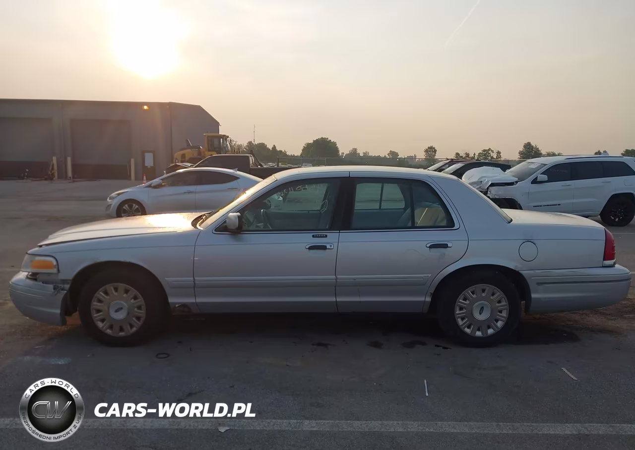 2003 Ford Crown Victoria Standard VIN:2FAFP73WX3X149364 - 14