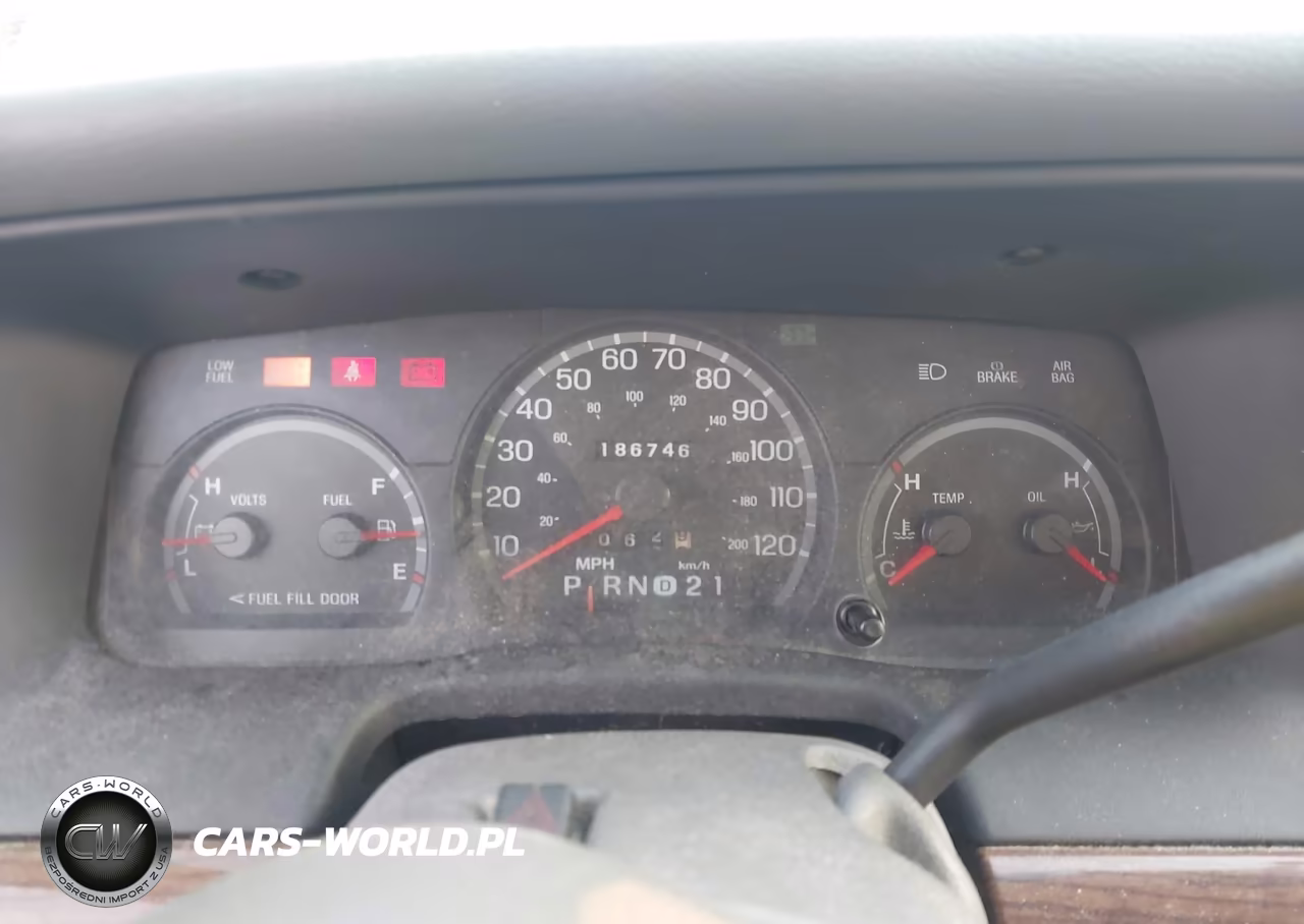 2003 Ford Crown Victoria Standard VIN:2FAFP73WX3X149364 - 7
