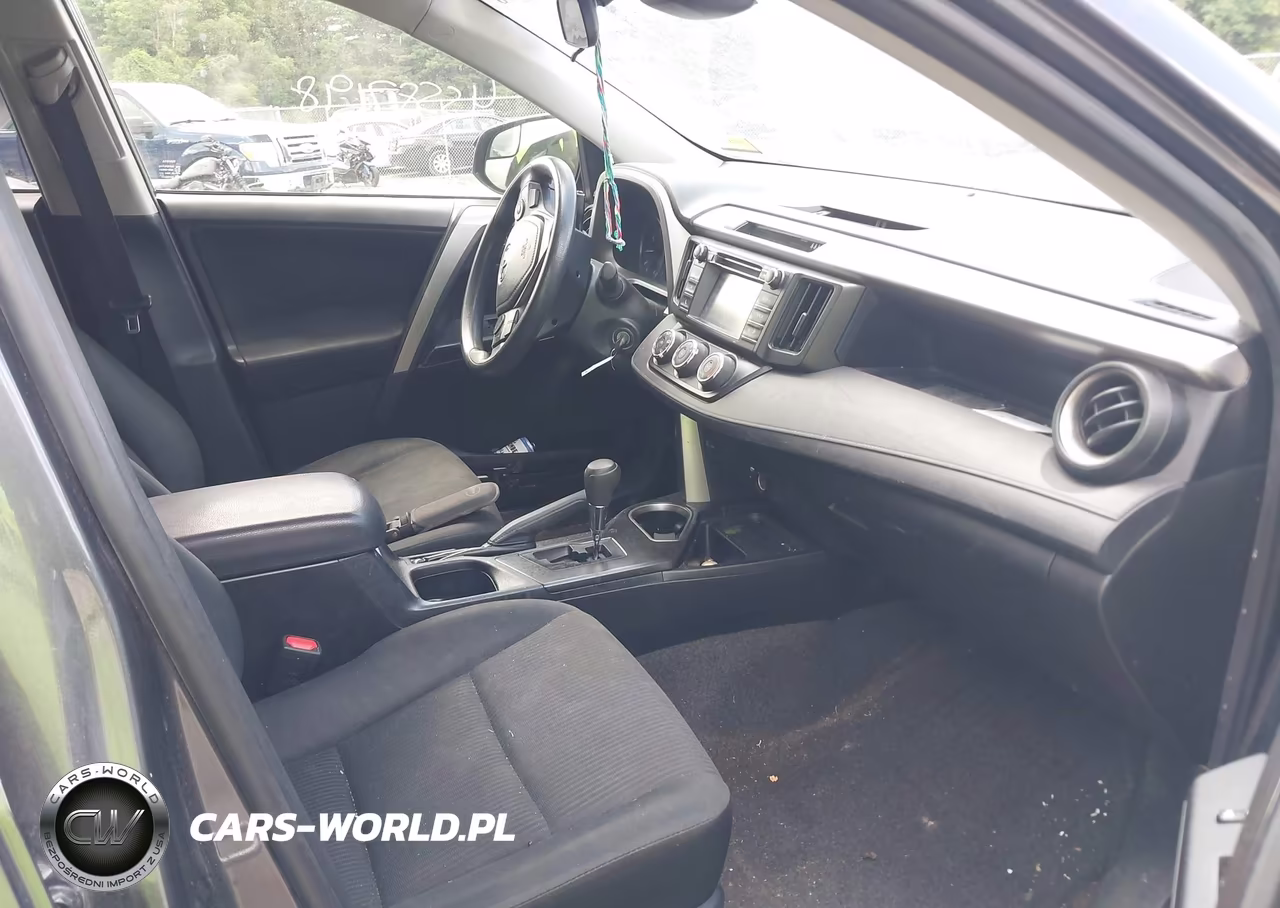 2018 Toyota Rav4 Le VIN:JTMBFREV0JJ200355 - 5