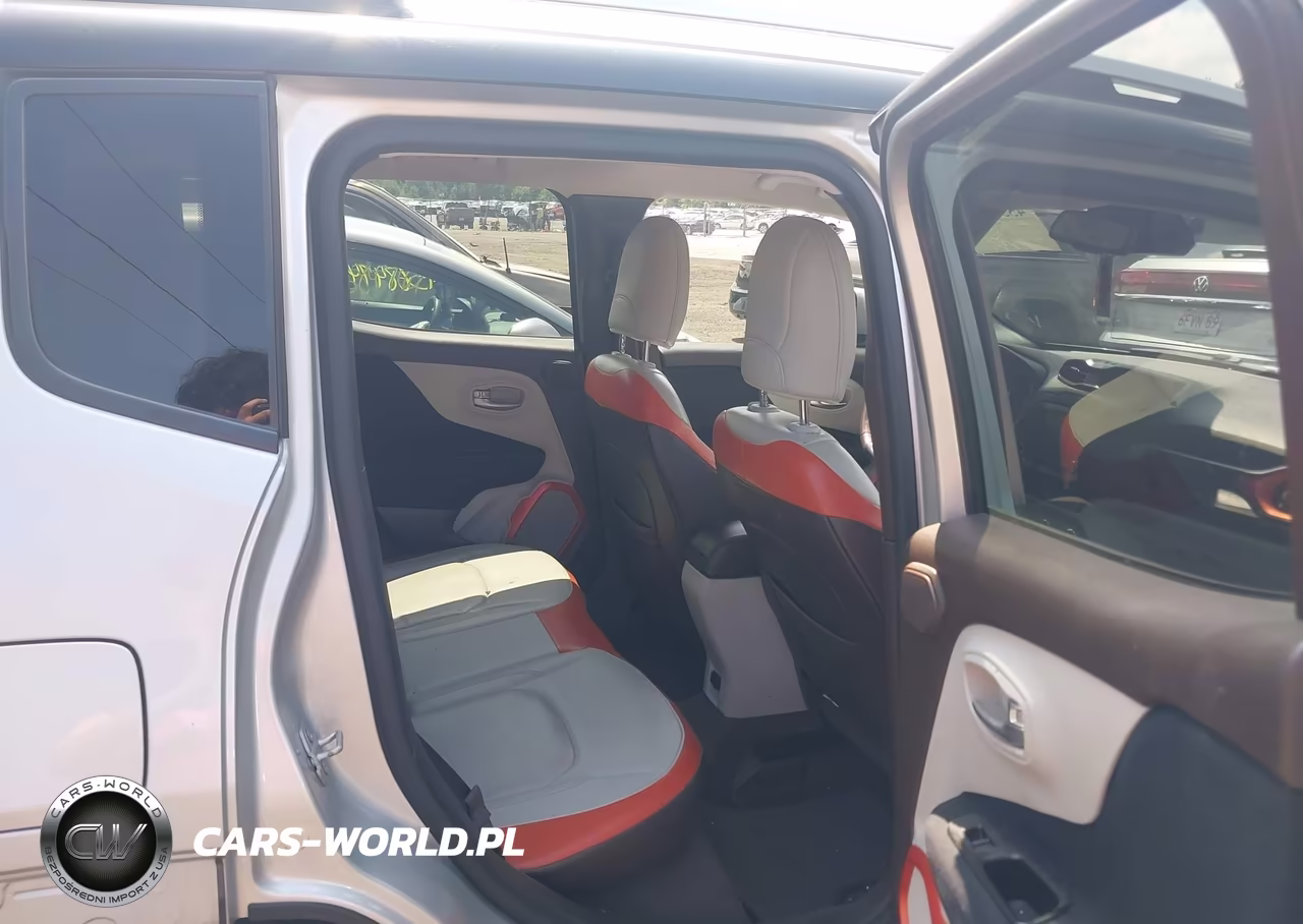 2015 Jeep Renegade Limited VIN:ZACCJADT4FPB23470 - 8
