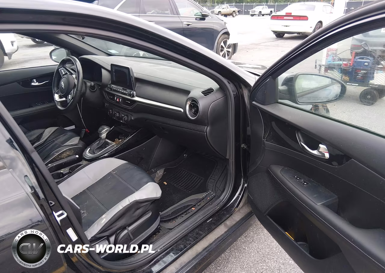 2020 Kia Forte Gt-Line VIN:3KPF34AD9LE229928 - 5
