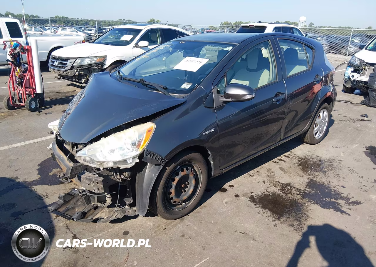 2012 Toyota Prius C Four-One-Three-Two VIN:JTDKDTB37C1522564 - 2