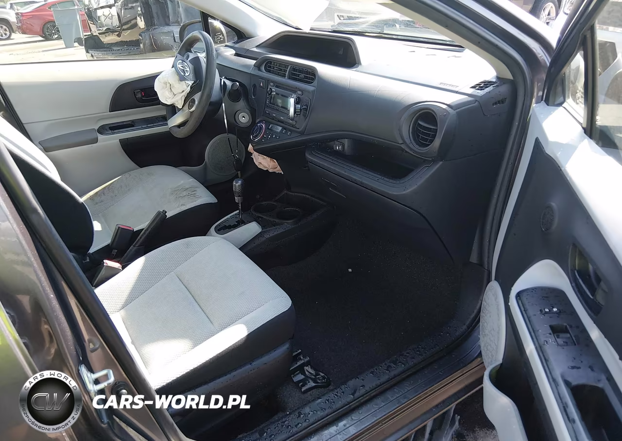 2012 Toyota Prius C Four-One-Three-Two VIN:JTDKDTB37C1522564 - 5