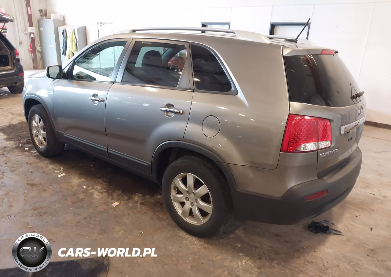 2012 Kia Sorento Lx VIN:5XYKT3A65CG190395 - 3