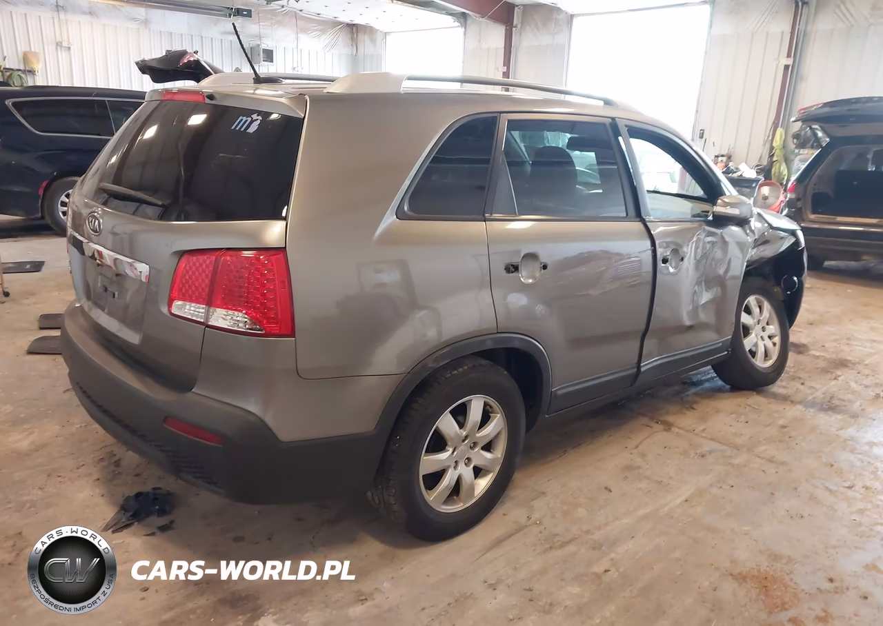 2012 Kia Sorento Lx VIN:5XYKT3A65CG190395 - 4