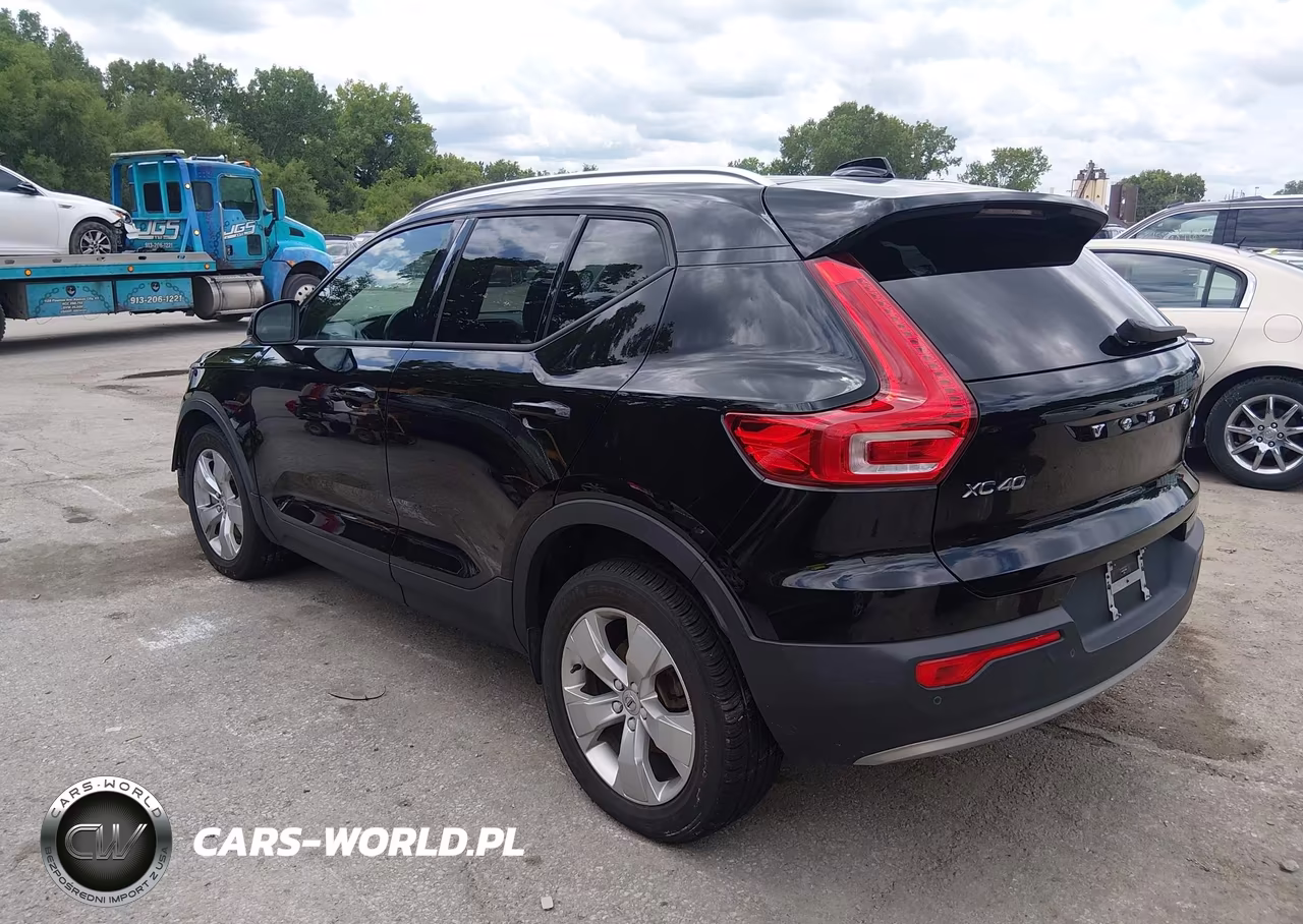 2020 Volvo Xc40 T5 Momentum VIN:YV4162UK2L2323840 - 3