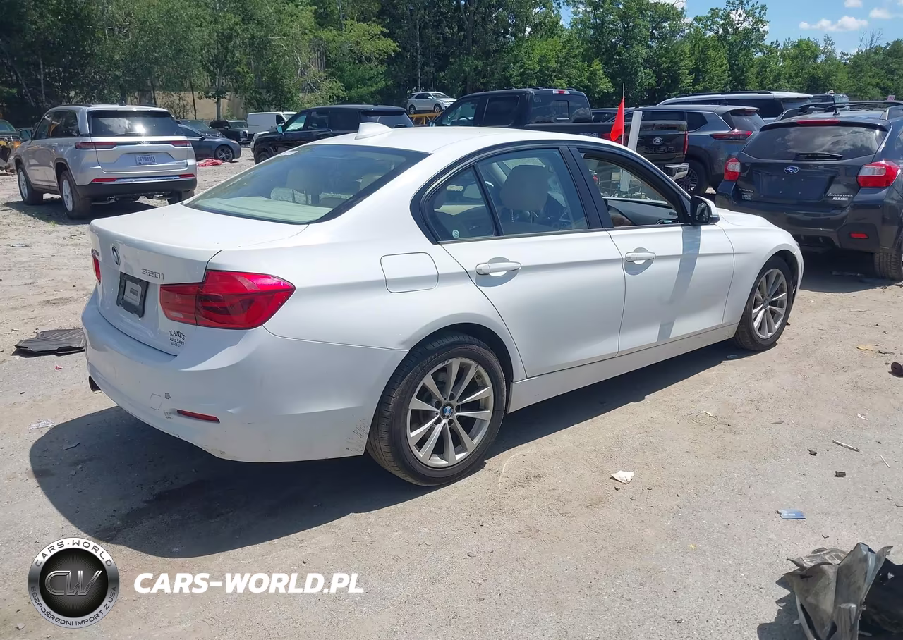 2016 BMW 320I xDrive VIN:WBA8E5G57GNT93461 - 4