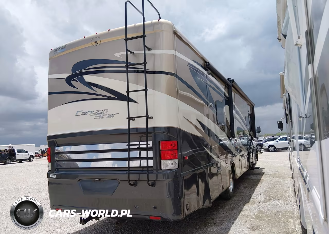 2014 Ford F53 VIN:1F66F5DYXE0A17002 - 4