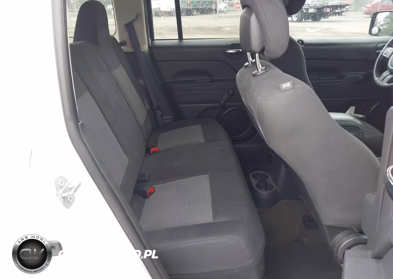 2016 Jeep Patriot Sport VIN:1C4NJPBB3GD721166 - 8