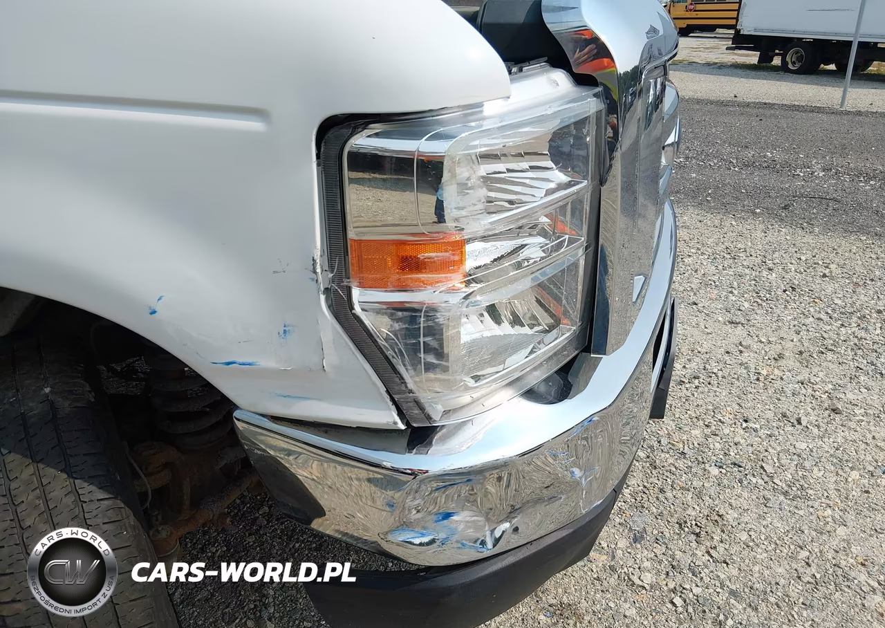 2019 Ford E-350 Cutaway VIN:1FDWE3F60KDC38592 - 11