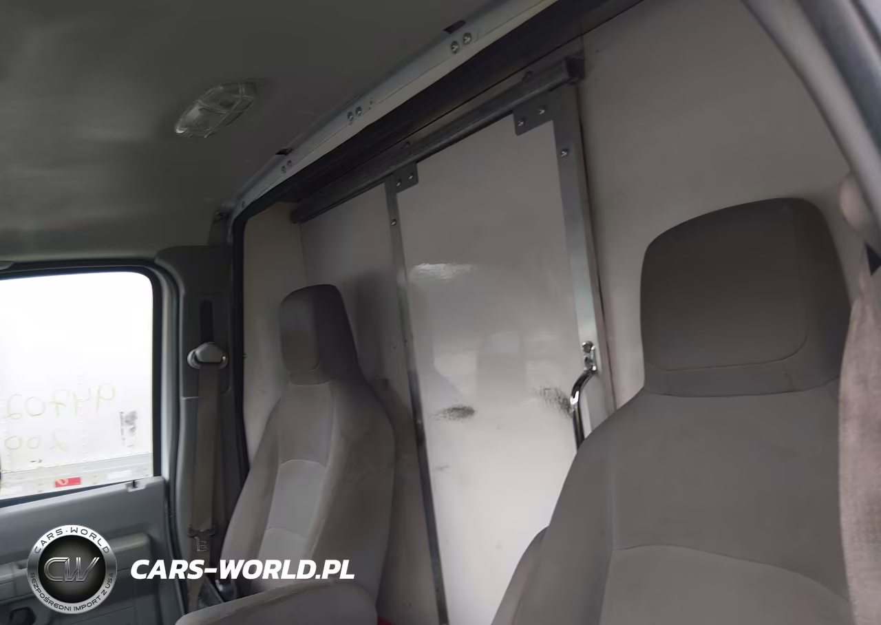 2019 Ford E-350 Cutaway VIN:1FDWE3F60KDC38592 - 6