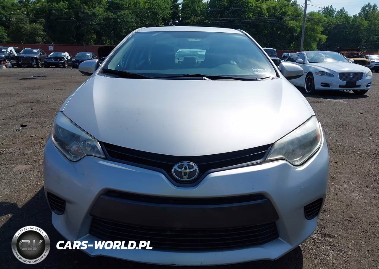 2015 Toyota Corolla Le VIN:5YFBURHE7FP303437 - 12