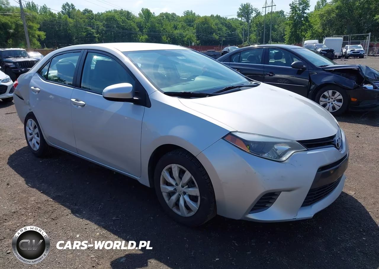 2015 Toyota Corolla Le VIN:5YFBURHE7FP303437 - 17