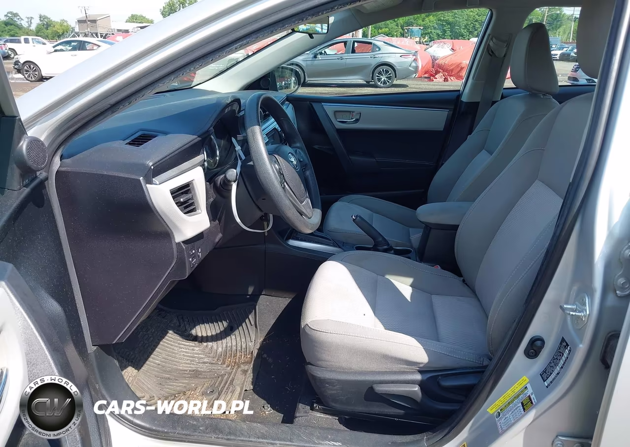 2015 Toyota Corolla Le VIN:5YFBURHE7FP303437 - 5