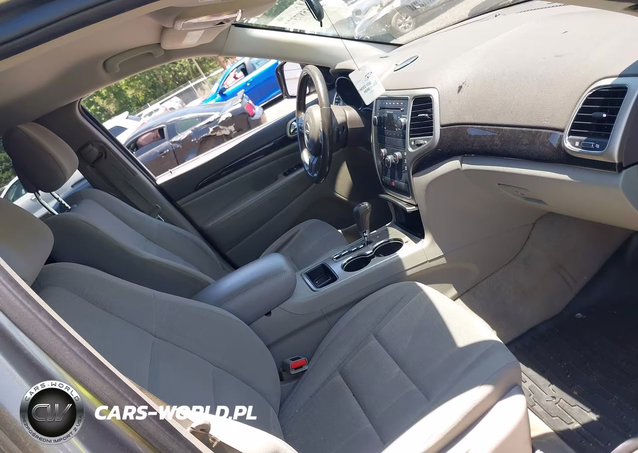 2012 Jeep Grand Cherokee Laredo VIN:1C4RJEAGXCC142811 - 5