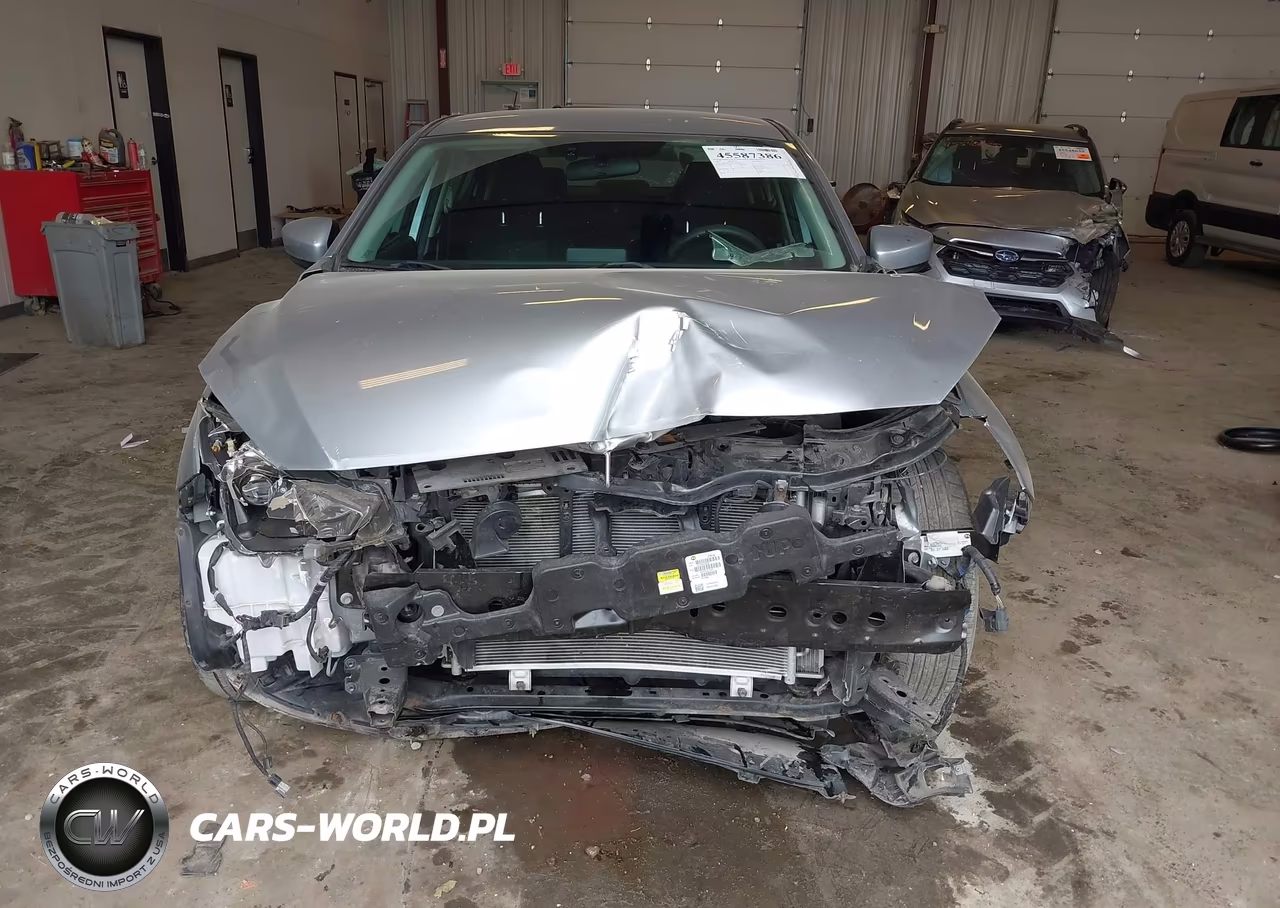 2017 Mazda Mazda3 Sport VIN:3MZBN1U70HM107448 - 6