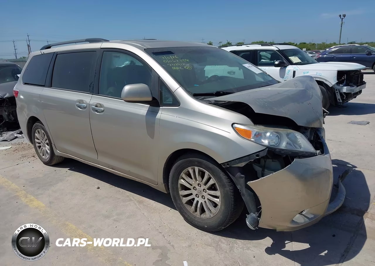 2016 Toyota Sienna Xle 8 Passenger – zdjęcie 1 z 16