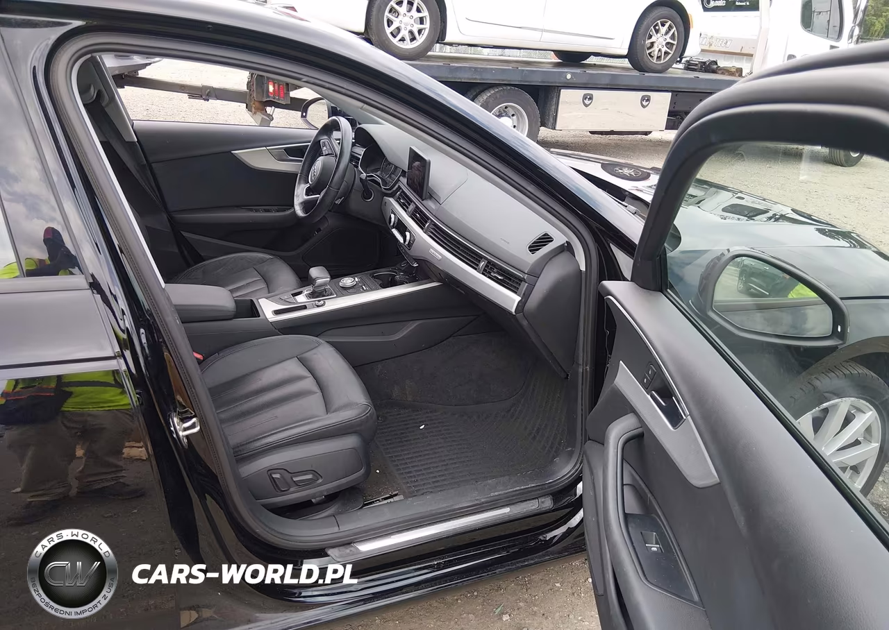 2017 Audi A4 Premium VIN:WAUANAF49HN010530 - 5