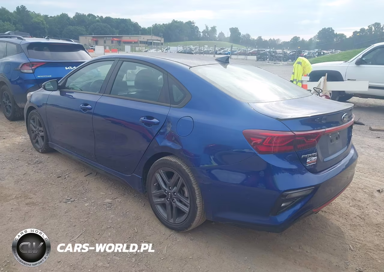 2021 Kia Forte Gt-Line VIN:3KPF34AD0ME387396 - 3
