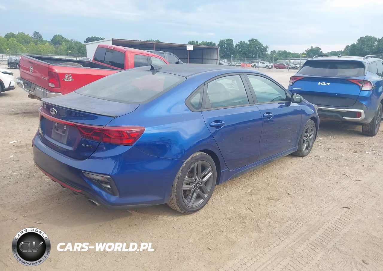 2021 Kia Forte Gt-Line VIN:3KPF34AD0ME387396 - 4