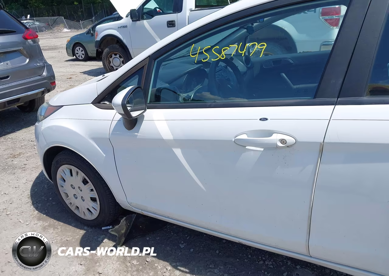 2016 Ford Fiesta S VIN:3FADP4AJ2GM128362 - 6
