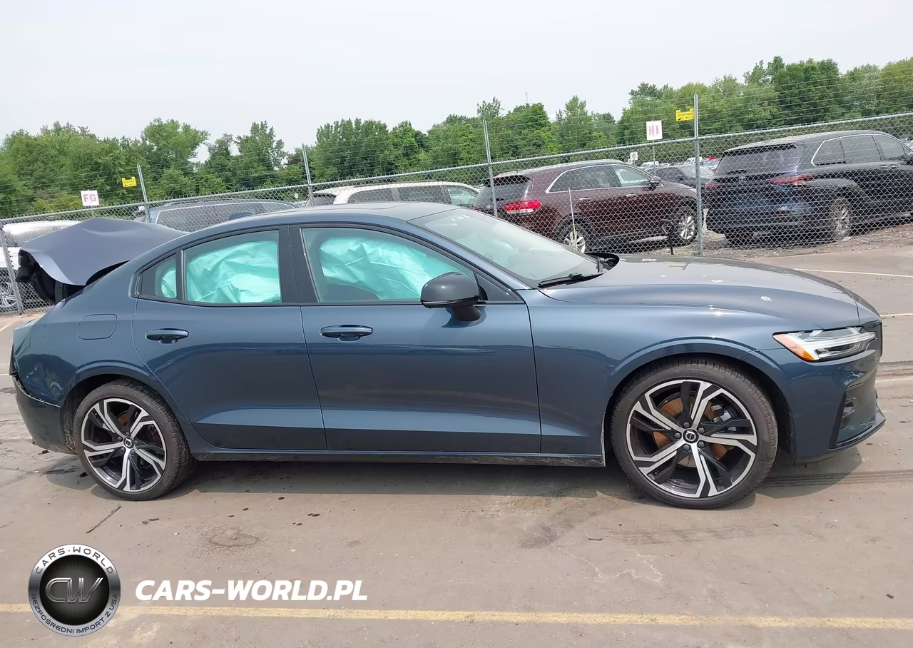 2023 Volvo S60 B5 Core Dark Theme VIN:7JRL12FV0PG236224 - 13