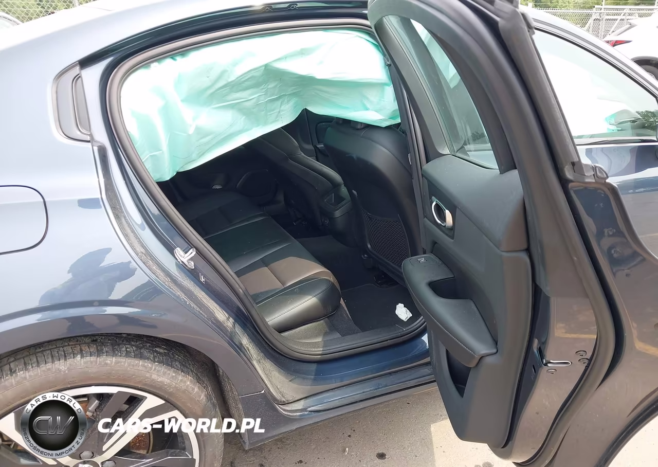 2023 Volvo S60 B5 Core Dark Theme VIN:7JRL12FV0PG236224 - 8