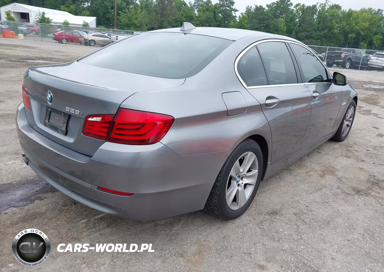 2013 BMW 528I VIN:WBAXG5C59DD232042 - 4