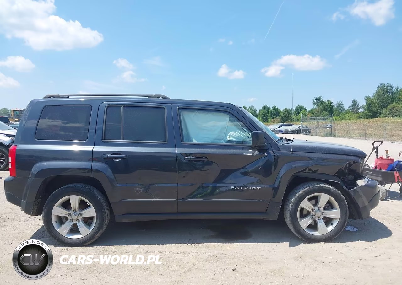 2016 Jeep Patriot Latitude VIN:1C4NJPFA4GD574731 - 13