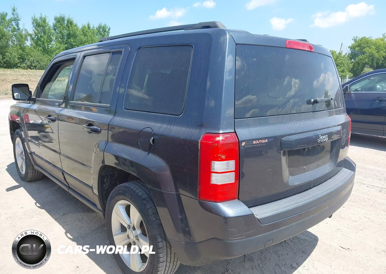 2016 Jeep Patriot Latitude VIN:1C4NJPFA4GD574731 - 3