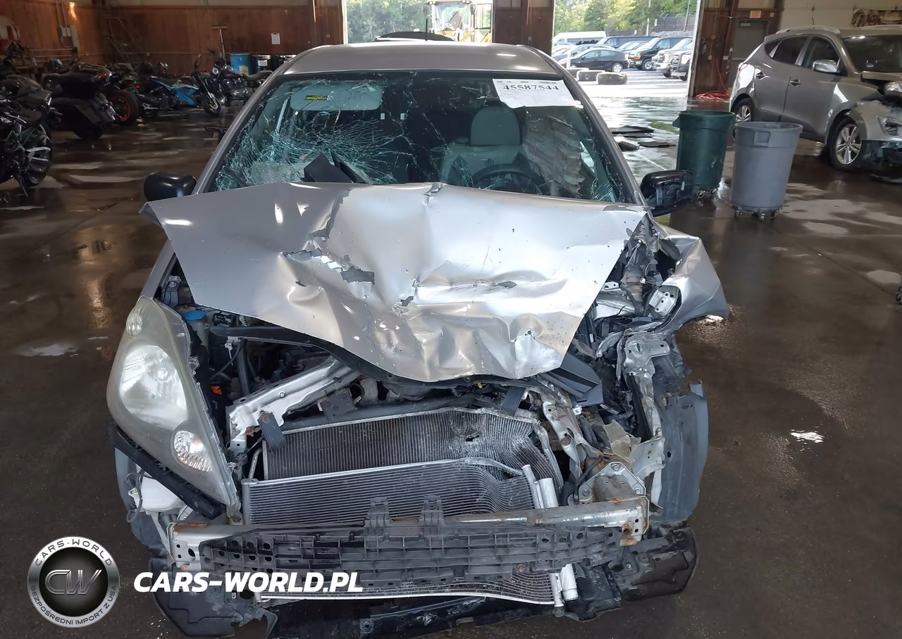 2011 Honda Fit VIN:JHMGE8H38BS009757 - 6