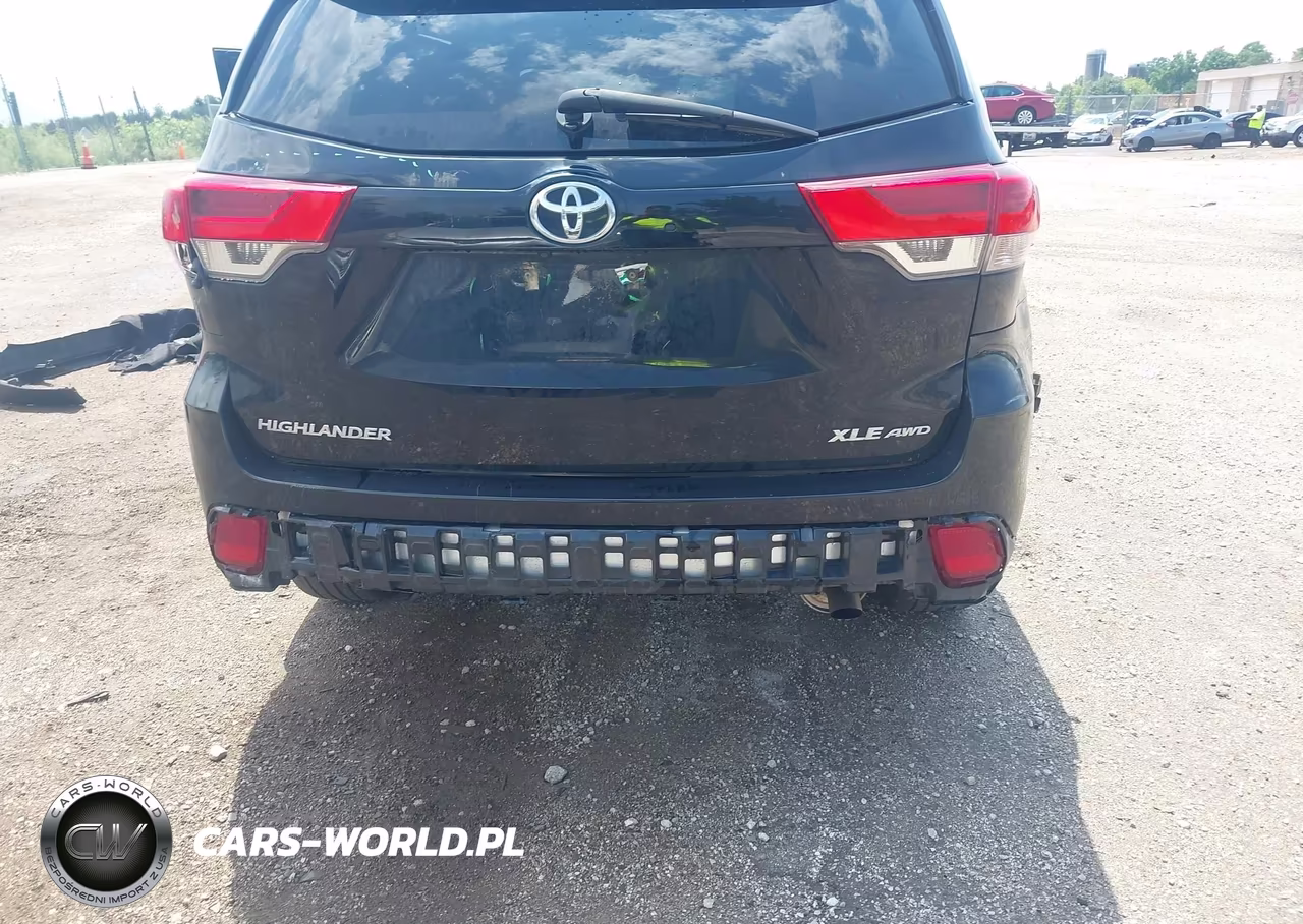2019 Toyota Highlander Xle VIN:5TDJZRFH8KS589794 - 6